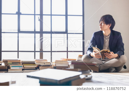 閱讀和學習的人 118870752