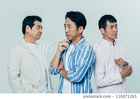 Middle man 118871265