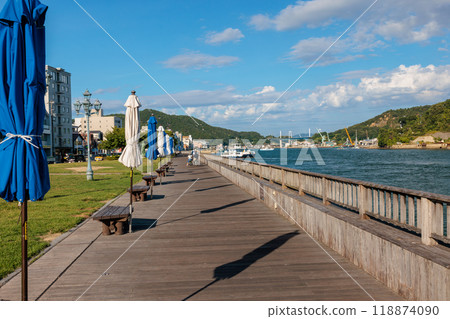 Scenery of Onomichi Station Park (Onomichi City, Hiroshima Prefecture) 118874090