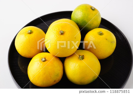 Early-maturing oranges Early-maturing oranges 118875851