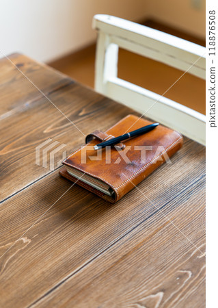 System notebook and pen System notebook and pen 118876508