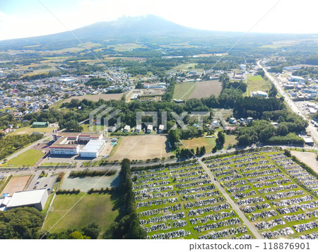 北海道森町本町區秋季街景鳥瞰圖 118876901