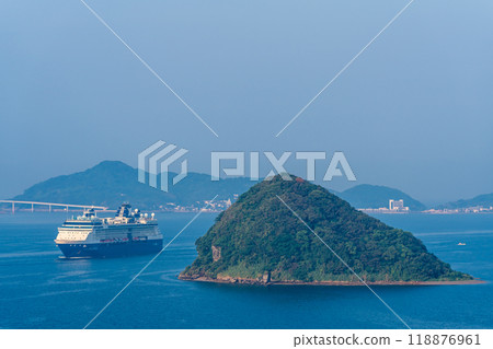 Cruise ship arriving at Nagasaki Port (Celebrity Millennium) from Megami Ohashi Bridge [Nagasaki City] 118876961