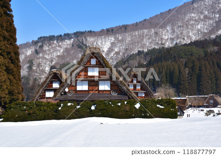 Winter Shirakawa-go 118877797