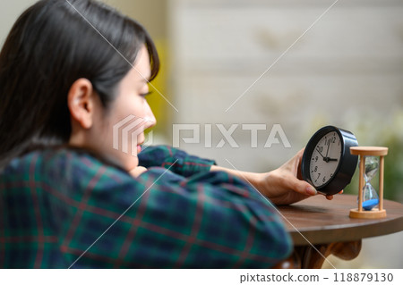 Female portrait 118879130