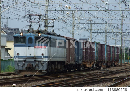 Paper transport freight train (Train 3461) towed by EF65-1066 locomotive_Photographed on 2007/7/21 118880358