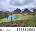 Blue lake on a hiking trail near Ausangate mountain near Cusco, Peru 118880603