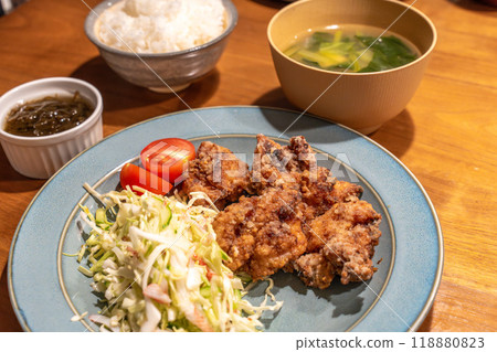 每個人都喜歡炸雞 118880823