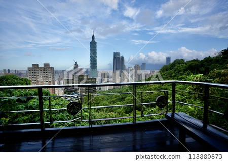 Cityscape "View of downtown Taipei from Xiangshan" 118880873