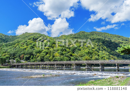 Arashiyama, Kyoto: Togetsukyo Bridge under the summer sky 118881148