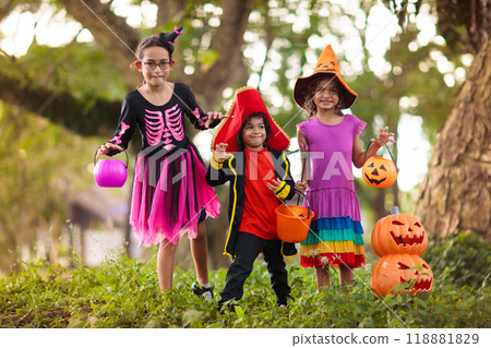 Kids trick or treat. Halloween fun for children. Kids trick or treat. Halloween fun for children. 118881829