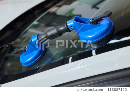 Installing windshield on a car with automotive design 118887113