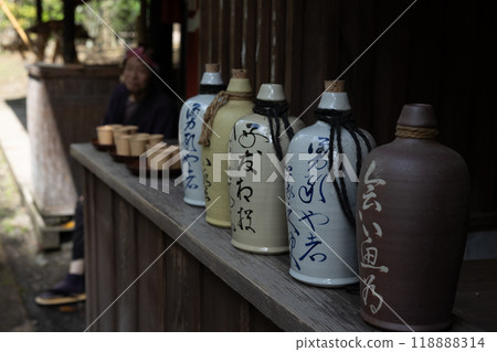 japanese sake shop in edo era image japanese sake shop in edo era image 118888314