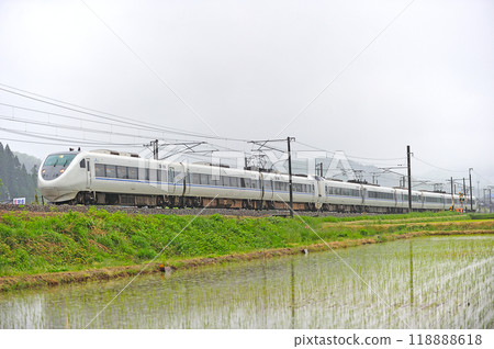 北陸幹線 津俁栗栗 JR西日本 681系 T17+W01編組（金澤） Thunderbird 118888618