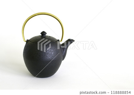 Yamagata cast iron black round teapot Yamagata cast iron black round teapot 118888854