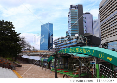 Osaka water bus (Aqua Liner) platform 118889067