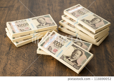 Stack of banknotes (new bills) 118890052