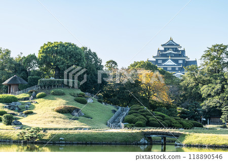 岡山縣岡山市:從日本三大名園之一的岡山後樂園眺望令和時代完成重大整修的岡山城樓 岡山縣岡山市:從日本三大名園之一的岡山後樂園眺望令和時代完成重大整修的岡山城樓 118890546
