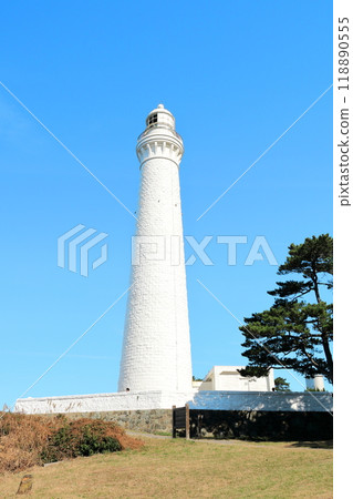 Hinomisaki Lighthouse and blue sky | Vertical position Hinomisaki Lighthouse and blue sky | Vertical position 118890555
