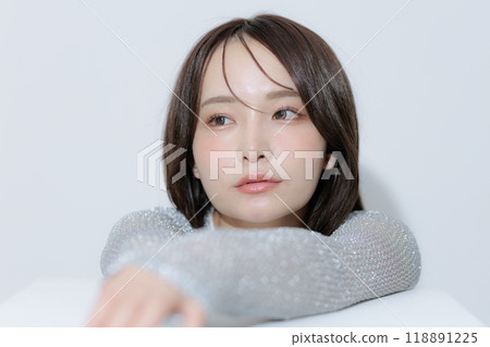 Young woman with Korean style makeup and clothes 118891225