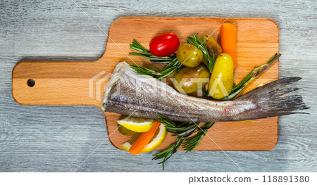 Hake by rustically, frying and served with boiled potatoes, carrots and greens 118891380