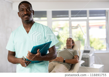 Doctor meticulously documents 118891755