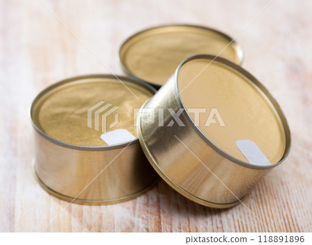 View of closed silver tin can for food View of closed silver tin can for food 118891896