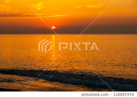 Sandy beach of Baltic sea on Curonian Spit at sunset. Village Lesnoy. Kaliningrad region. Russia 118893359