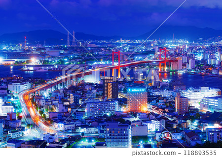 北九州市的象徵若門大橋和美麗的夜景 北九州市的象徵若門大橋和美麗的夜景 118893535