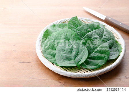 鶴村崎,營養豐富的綠色和黃色蔬菜 鶴村崎,營養豐富的綠色和黃色蔬菜 118895434