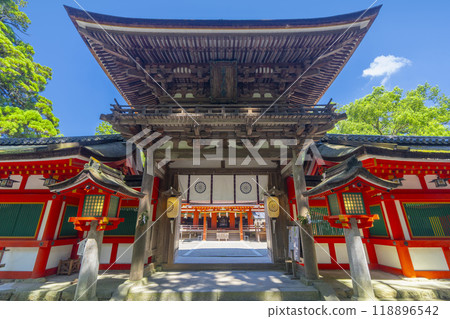 Isonokami Shrine Tower Gate (Tenri City, Nara Prefecture) 118896542