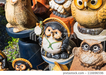 Tanuki figurine, Shigaraki Tanuki figurine, Shigaraki 118896596