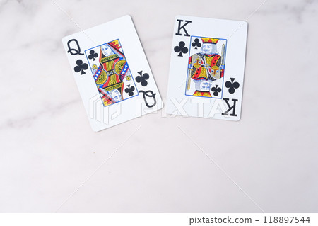 撲克牌（國王牌和王后牌） 118897544