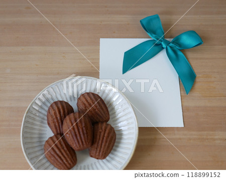 Madeleine 15 118899152
