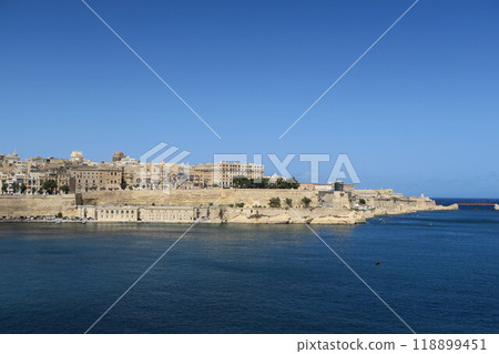 從聖安吉洛堡看瓦萊塔老城 118899451