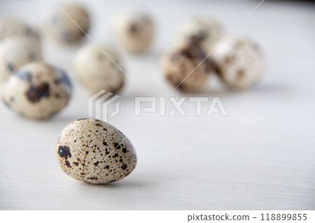 Quail eggs 118899855