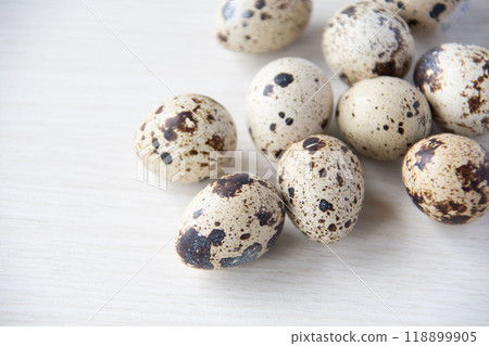 Quail eggs 118899905
