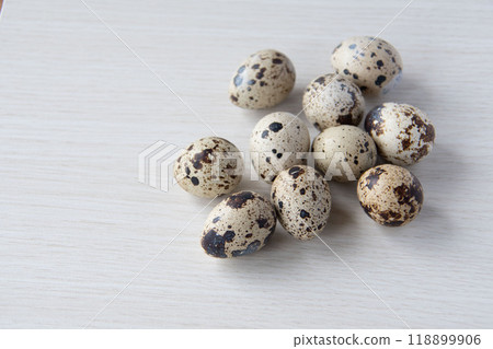 Quail eggs 118899906
