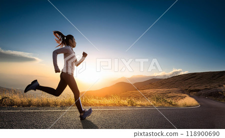 女人慢跑（AI 生成圖像） 118900690