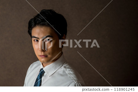 handsome businessman 118901245