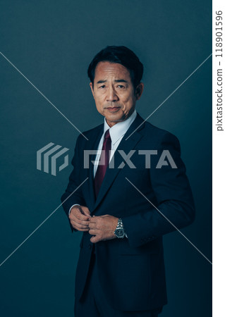 執行中產階級商人 執行中產階級商人 118901596