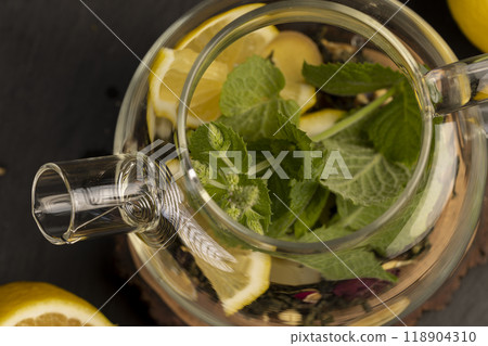 green tea with ginger and green mint with lemon 118904310