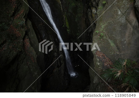 Okutama Twin Dragon Falls Okutama Twin Dragon Falls 118905849