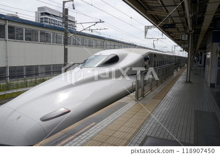 Home bullet train Home bullet train 118907450