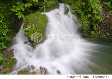 Small waterfall in Odakezawa Small waterfall in Odakezawa 118908417
