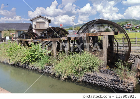 福岡縣朝倉市的三重水車 福岡縣朝倉市的三重水車 118908923