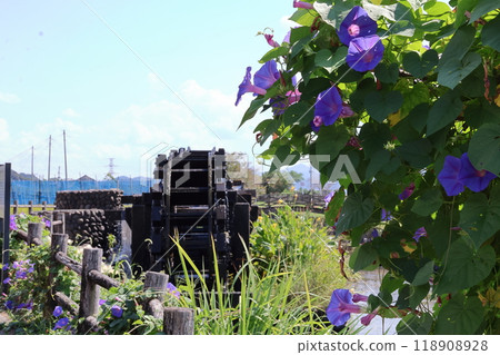 Triple water wheel in Asakura City, Fukuoka Prefecture 118908928