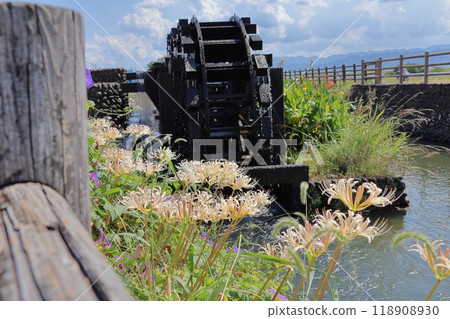 Triple water wheel in Asakura City, Fukuoka Prefecture 118908930