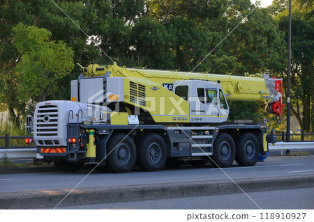 Rough terrain crane image 118910927