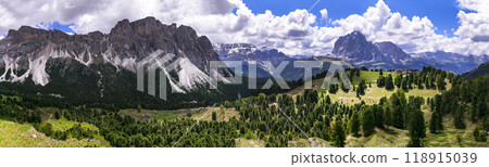 Breathtaking panorama of beautiful Alps mountains Dolomites, Val Gardena ski resort in south Tyrol in northern Italy. Alpine nature scenery 118915039